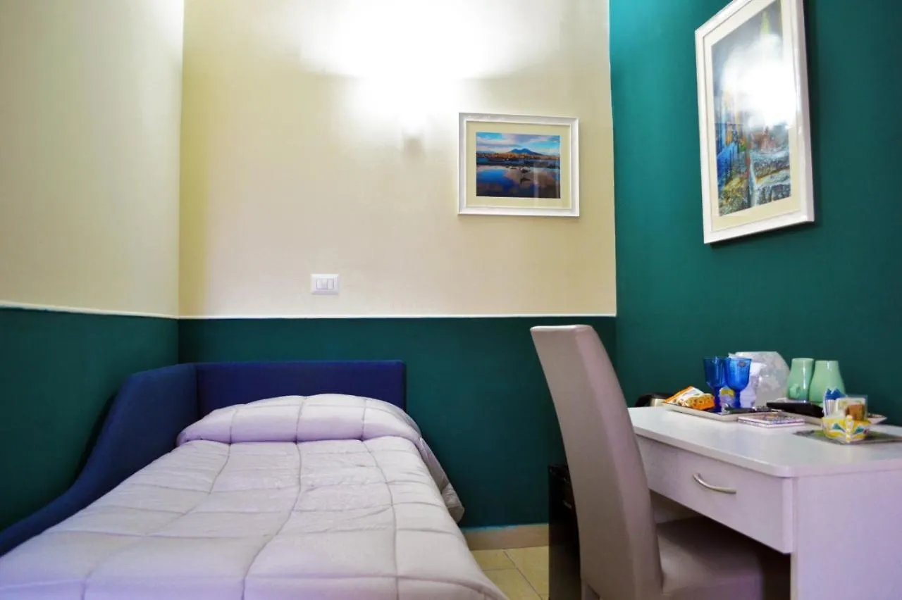 Bed and Breakfast Il Viaggio Di Dante Historical Center Nápoles 0*,