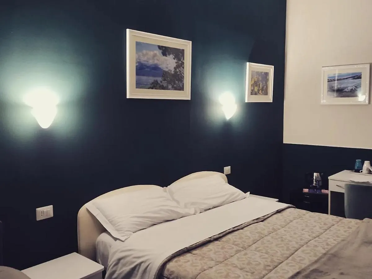 Il Viaggio Di Dante Historical Center Bed & Breakfast Naples 0*,  Italy